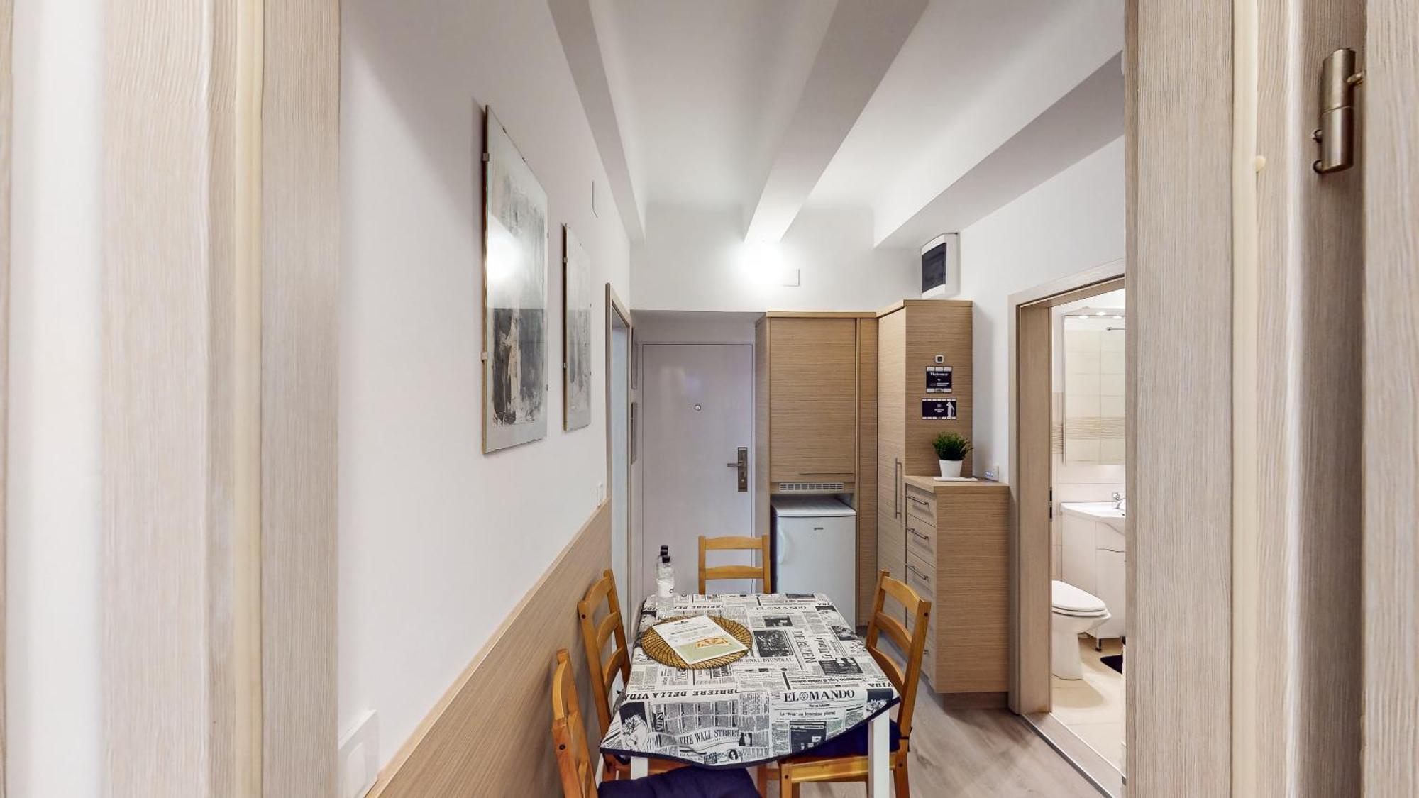 Chaplin Apartment - Free Garage Parking リュブリャナ エクステリア 写真